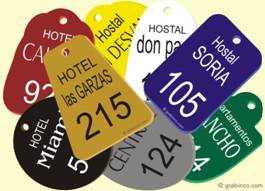 PLACAS GRABADAS PARA LLAVEROS DE HOTEL Y USOS DIVERSOS Grabinco.com